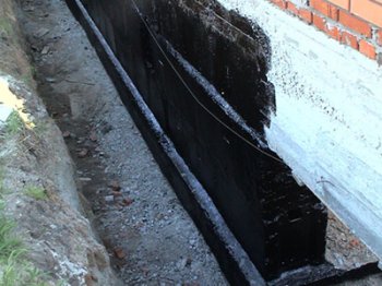 Обмазочная гидроизоляция фундамента